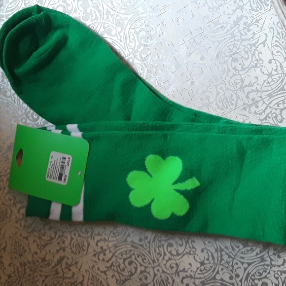 💕CUTE💕New ST. PADDYS long green socks - Picture 4 of 8